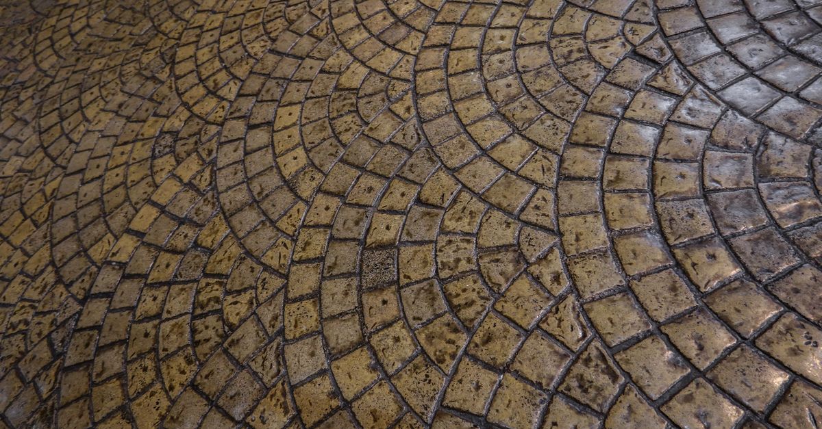 An Overview of Pumped vs. Chuted Concrete Pouring Techniques