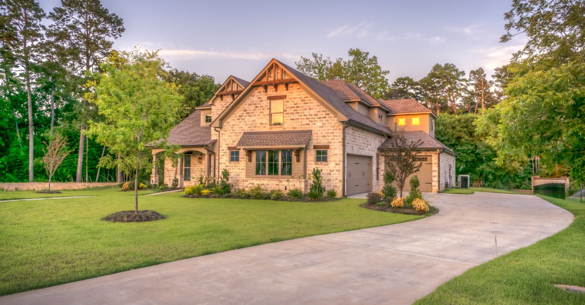 Comparing High-Strength vs Standard Concrete Mixes for Driveways