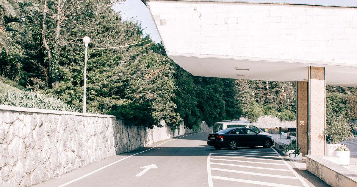 Frequency of Sealing: How Often Should You Reseal Your Driveway?